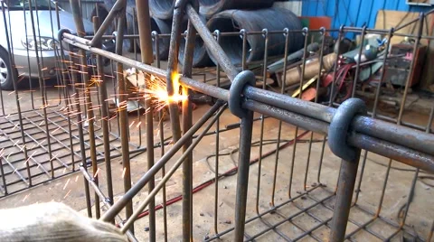 Thermal cutting operation Stock Footage 40548338