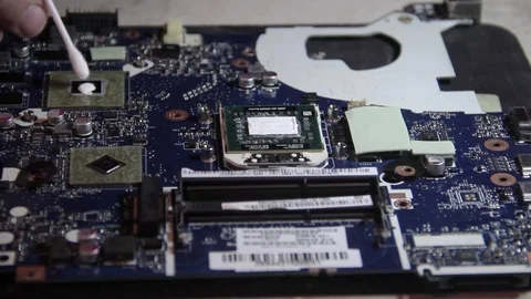 Thermal grease on the processor of the computer 動画素材 71507338