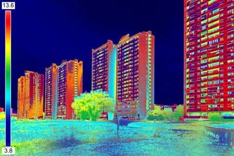 Thermal image on Residential building イラスト素材