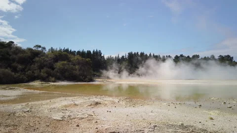Thermal lake called Champagne Pool at Wai-O-Tapu, Rotorua,New Zealand Stock Footage 142252468