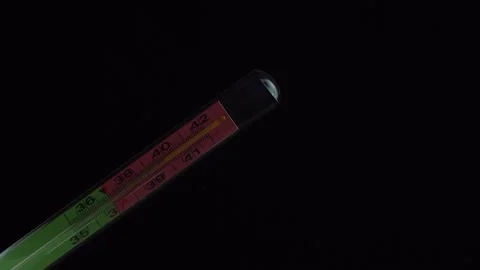 The thermometer showed a temperature of 40 degrees Stock Footage 132537941