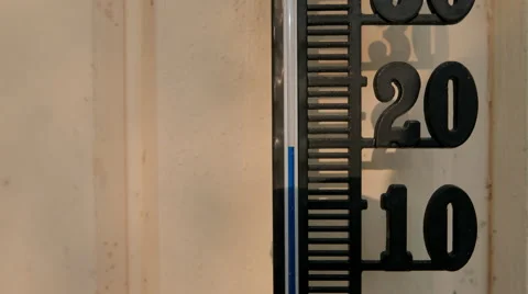 Thermometer showing 20 degrees celsius Video stock 53876247