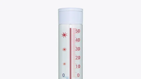 Thermometer shows decreasing temperature. 库存影片 89992603