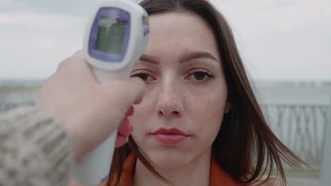 The thermometer shows a normal temperature Video stock 154502942