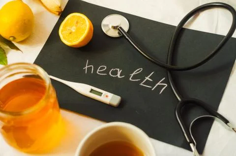 Thermometer for temperature testing. Tonometer for checking the pressure. vit Fotos Stock