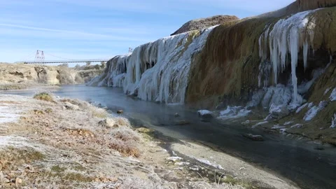 Thermopolis Wy terraces 3 Stock-Footage 231652353