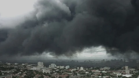 Thick dark grey pollution over the city of Durban. Vídeos de archivo 74154849