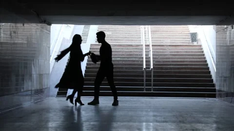 A Thief Steals a Woman’s Bag. 動画素材 281054071