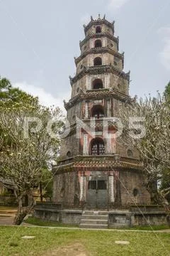 Thiem Mu Pagoda in Hue Vietnam Stock Photos