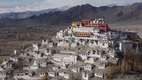 Thiksey Gompa Buddhist Monastery in Indus Valley, Ladakh, India 스톡 동영상 333824684