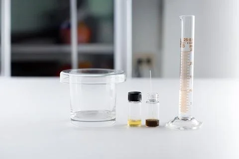 Thin Layer Chromatography (TLC) Glassware Set with Developing Tank and 10ml.. Stock Photos