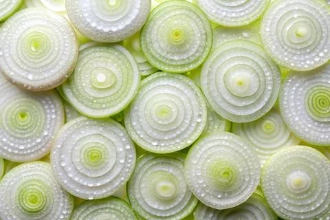 Thin onion rings. Background of thin onion rings Foto stock