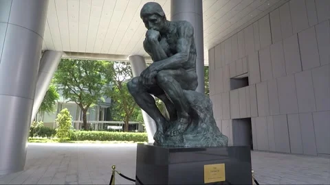 The Thinker Sculpture Replica, OUE Bayfront, Marina Bay, Downtown, Singapore 库存影片 335103783