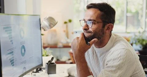 Thinking, graphs and man on computer in home for review of growth for report Stockfoto's