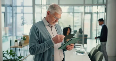 Thinking, tablet and business man problem solving, research or brainstorming Stock Footage 286730508
