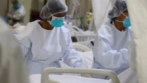 The third wave is covid. Doctors fight for the lives of people in the hospita Video stock 156571943