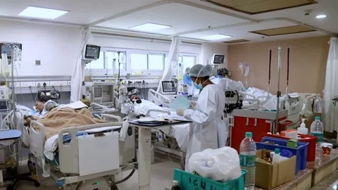 The third wave is covid. Doctors fight for the lives of people in the hospita Stock Footage 156572009