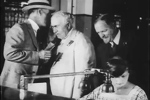 Thomas Edison _making light bulbs 3 Video stock 247775386