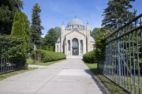 Thomas Foster Memorial with solid bronze doors and stained glass windows. Stock Photos
