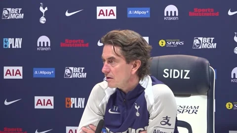 Thomas Frank commends “big commitment” of Tottenham’s owners despite a quiet Ja Stockbeeldmateriaal 327923997