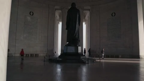 Thomas Jefferson Memorial Dolly into Back of Statue Video stock 172036121