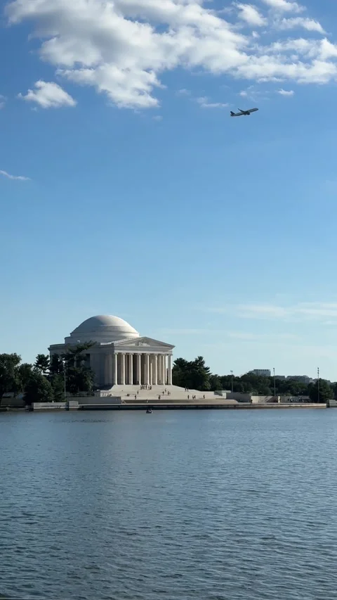 Thomas Jefferson Memorial in Washington DC, National mall and Potomac river 動画素材 280348368