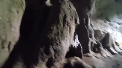 Thor's Cave, Wetton, Peak District, England, UK (1 May 2021) 库存影片 343470060