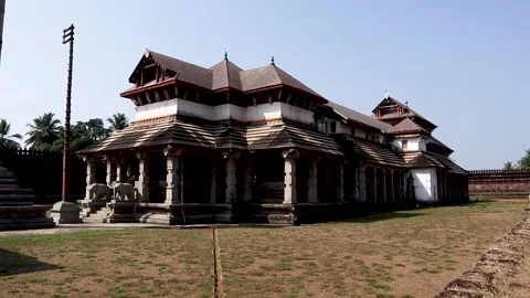 'Thousand pillar' Jain temple in Mudbidri, Karnataka, India. Stock Footage 153317153