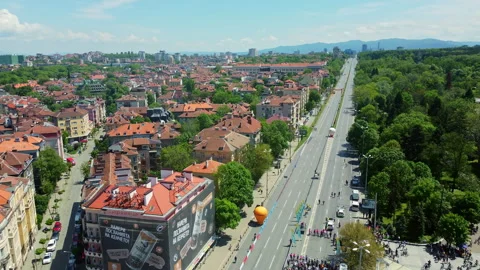 Thousands of cyclists gather before Giro d Italia event in Sofia Bulgaria 스톡 동영상 335069463