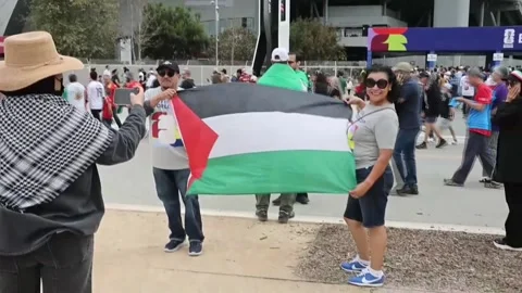 Thousands of fans enter Sofi Stadium for Belgium's World Cup match against Iran, Video stock 337632557