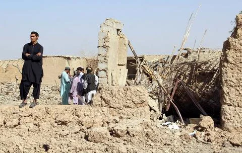 Thousands of people return to their devastated villages, in Helmand, Lashkar Gah Foto stock
