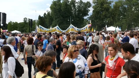 Thousands of people take part to demonstration in Milan, Italy Stock Footage 76081771