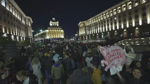 Thousands protest against the state mafia in front of the Bulgarian parliament Stock-Footage 324561443