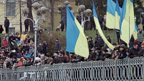  Thousands of protesters on the Maidan during the Revolution of Dignity Vidéo 240927295