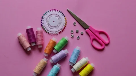 Threads and needles Stock Footage 113223123