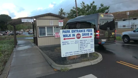 Three Clips Of Entrance And Ticket Booth At Diamond Head, Honolulu, Hawaii Stock Footage 154181913