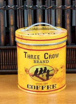 Three Crow coffee tin 库存照片