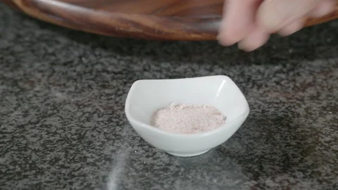 A Three-Fingered Pinch of Salt Vídeos de archivo 138973471