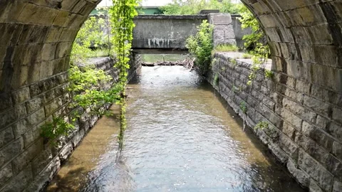 Three Gateways - Limestone Creek Aqueduct - Syracuse, NY Vídeos de archivo 336539186