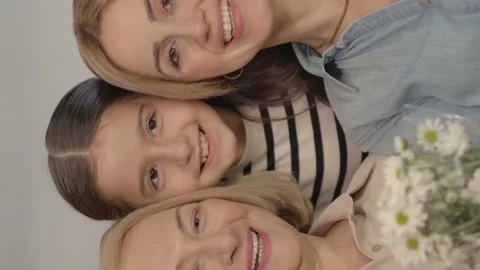 Three generations of happiness are side by side. Cam view Stock Footage 152017854