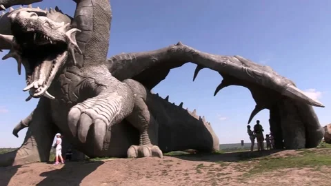 Three-headed dragon statue Video stock 133004347
