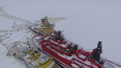 Three icebreakers. Vidéo 79910478