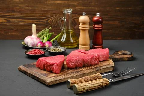 Three large raw tri-tip loin beef meat Foto stock