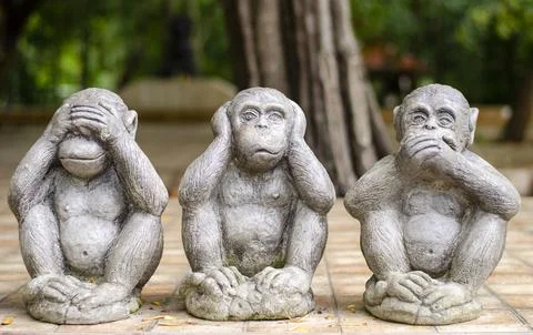 Three monkey small statues Foto stock