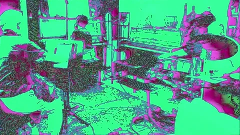 Three Musicians Immersed in Art 库存影片 250680197