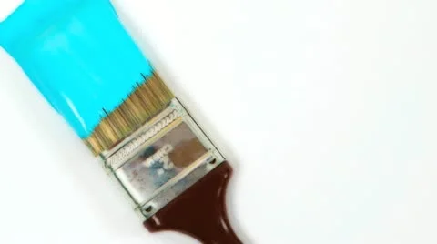 Three paint brushes with wet paint. Stockbeeldmateriaal 21299778