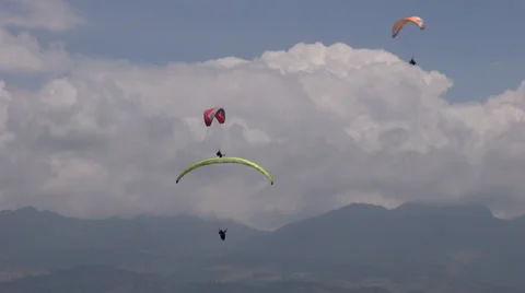 Three Parasails, Triplets, Trio, Paragliding, Sky Diving Vídeos de archivo 35545491