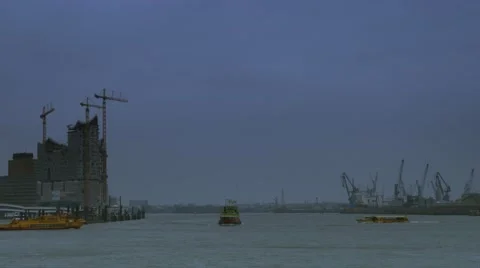 Three ships on the elbe Stock-Footage 44983266