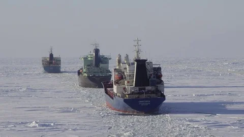 Three ships go in ice Vidéo 85282499