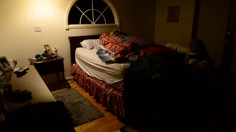 Three shot night cap 動画素材 70260792